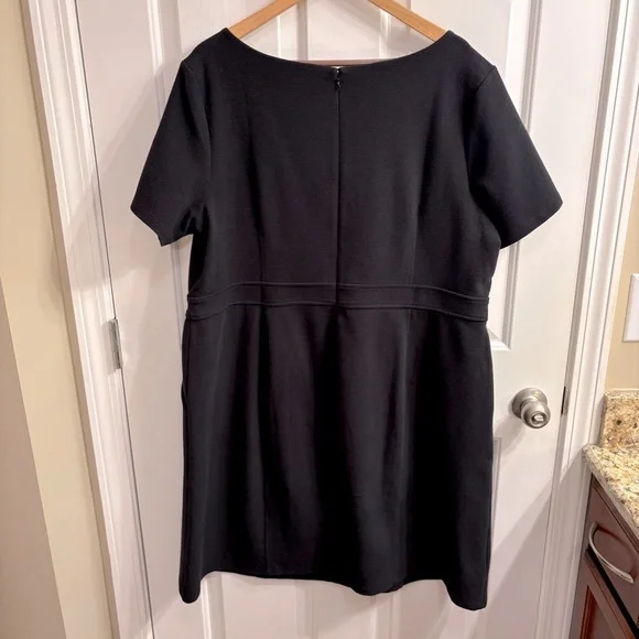 LOFT Black Ponte Short Sleeve Dress 18 Plus - Picture 7 of 8
